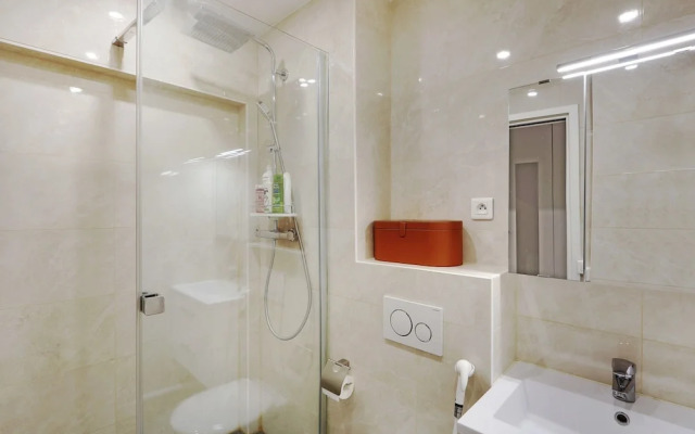 Modern Brunel Classic 1 Bed Apt With Balcony in Paris