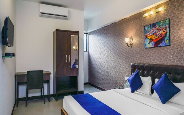 OYO 24491 SilverKey Kharadi
