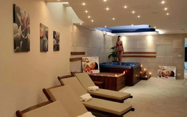 2 Bedroom Maisonette, Mandria, Paphos, Cyprus