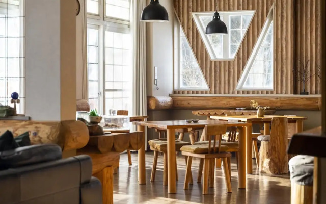 Canopy Cortina Lodge