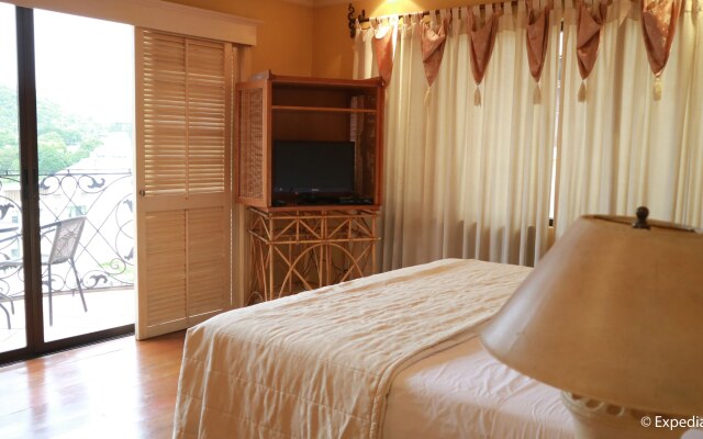 Sophia Suites Residence Hotel