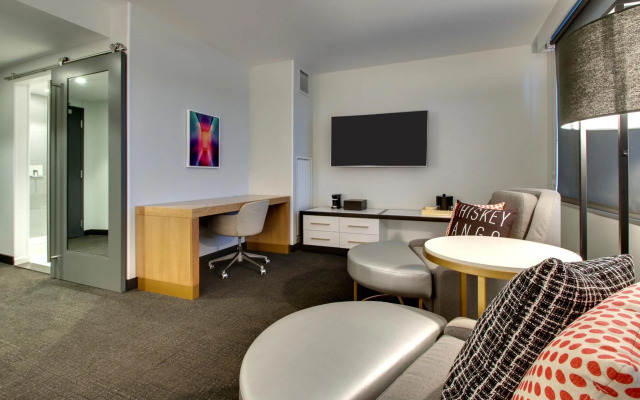 The Rose Hotel Chicago O’Hare, Tapestry Collection by Hilton