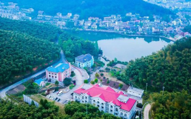 Anji Haibo Resort