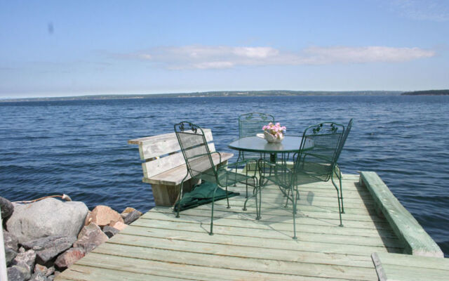 A Boat to Sea Bed & Breakfast