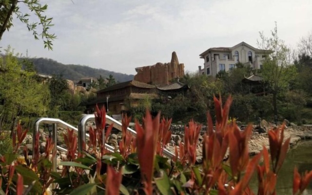 Jigong Mountain Forest Hot Spring Hotel – Outside – Xinyang