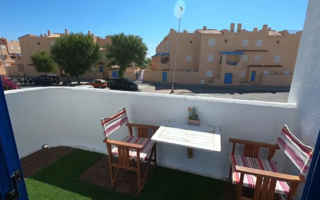 Beach House with Balcony and ocean view