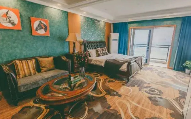 Carlos Service Apartment