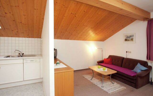 Cozy Apartment in Waidring Near Ski Area