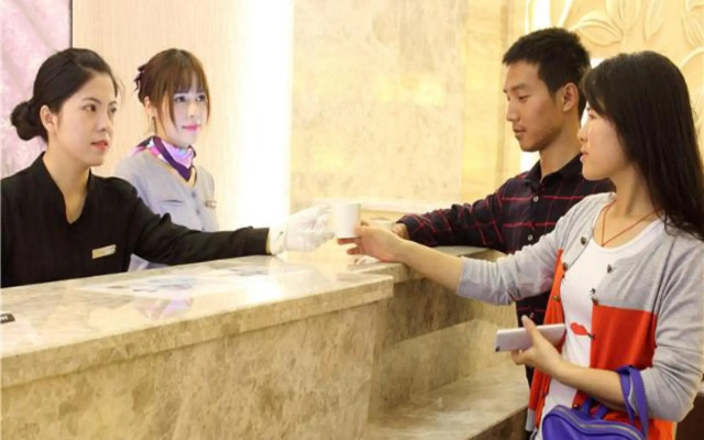 Lavande Hotel Dongguan Tangxia Tianhong Shopping Center