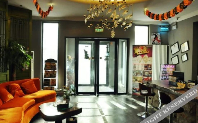 Yoyo Hostel