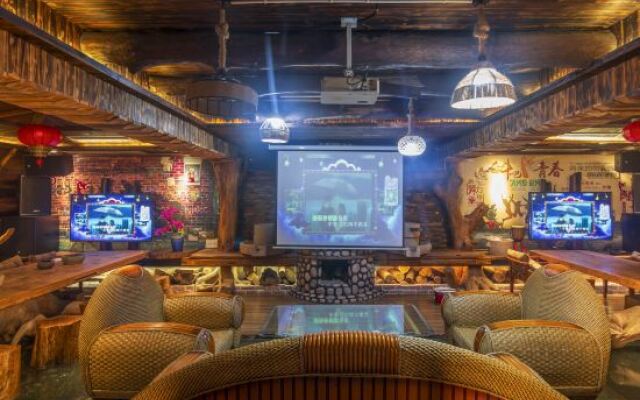 Huaxiwan Country Holiday Hostel