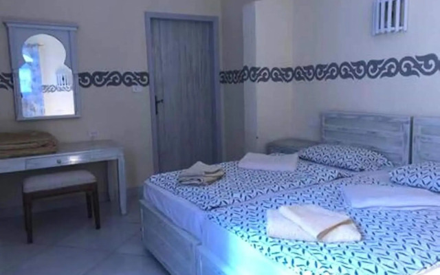 Nile Compound Hotel