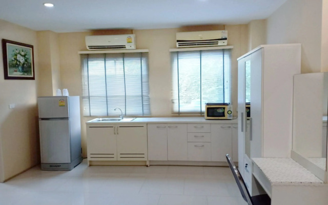 V Verve Service Apartment Hotel