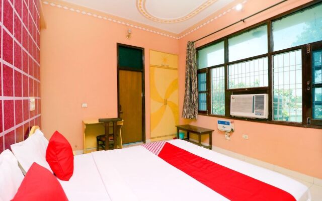 OYO 42787 Hotel Shahi Mahal