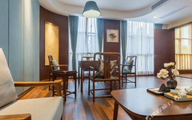 Xiang Jiang Holiday Hotel(蒲江香江假日酒店)