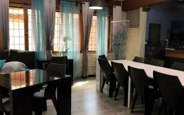 A La Maison De Marie