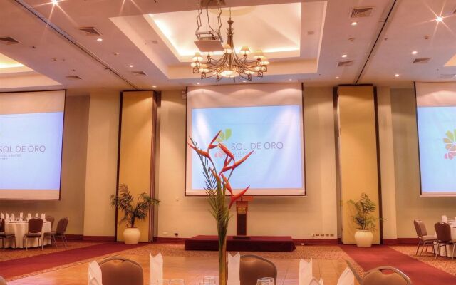 Sol de Oro Hotel & Suites