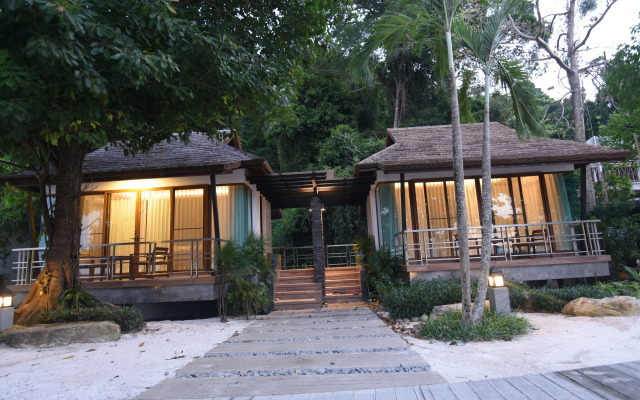 Victoria Cliff Nyaung Oo Phee Island