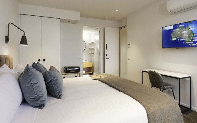 R Hotel Geelong