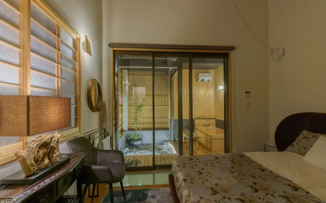 Yadoya Yanagidori West