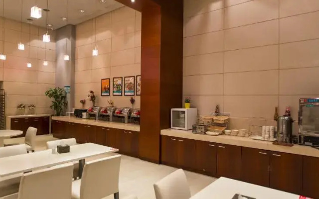 Jinjiang Inn Select Chongqing Railway Station Yangtze River View Branch