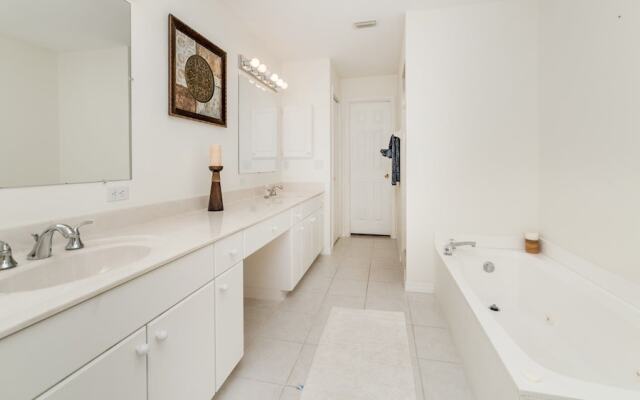 4410 Warren ave 508