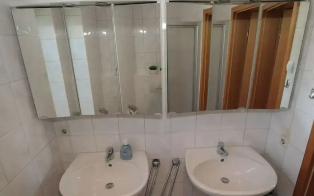 Starfish Modern Retreat