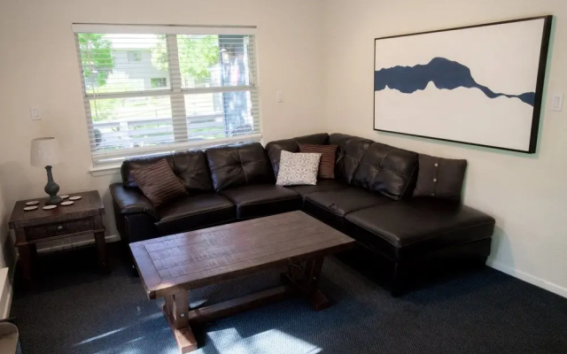 Water Haus, Daily Rental, 12 Guests
