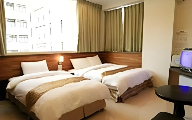 Ri Yue Hu Pan Hotel