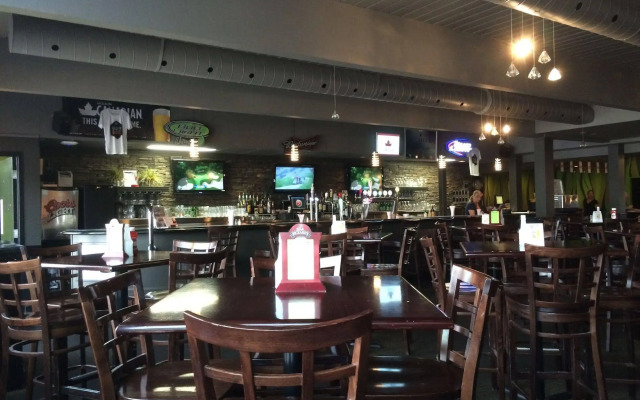 Canadian Motor Hotel