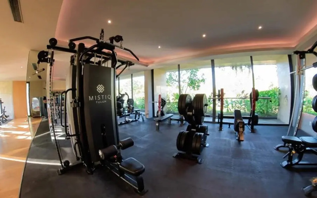 Immaculate Design Coupled With First-class Amenities Penthouse