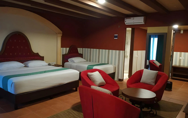 Senyum World Hotel
