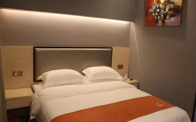 Shell Shanghai Chedun Yingshi City Yingshi Road Hotel