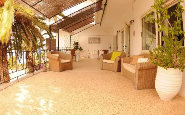 Hotel Akrotiri