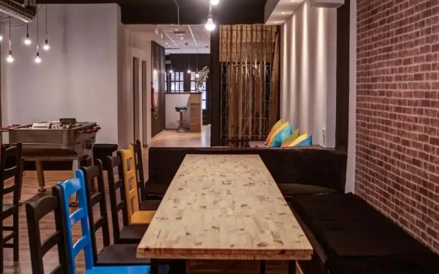 Olé Backpackers Hostel