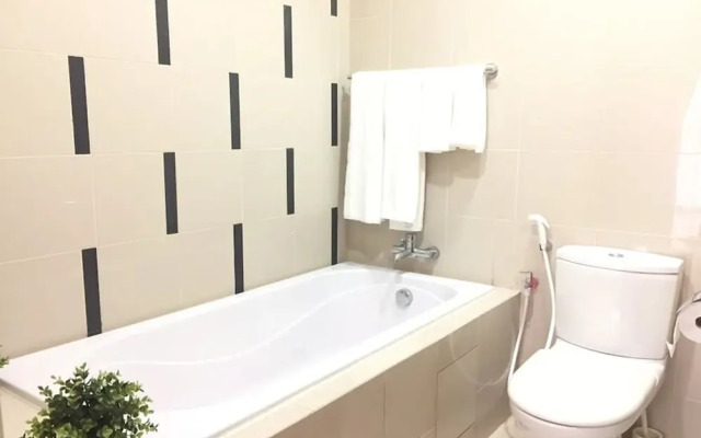 Marc Residence B12-03 by SYNC