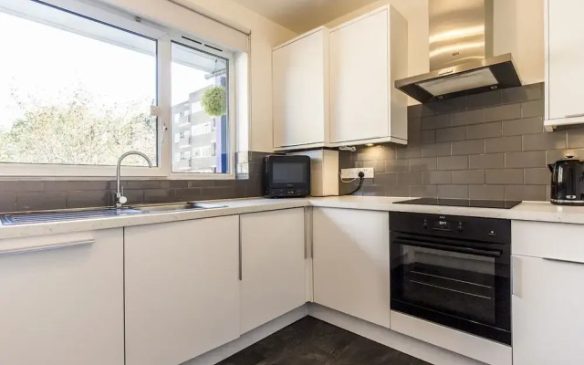 Recently Renovated 2BR Flat in South East London