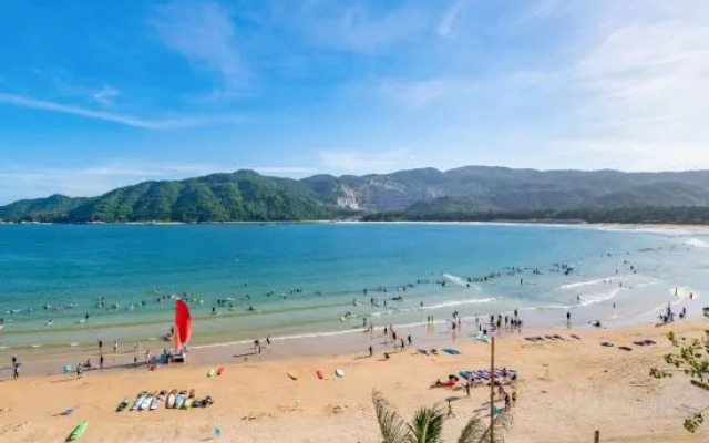 Sanya Moonlight Seaview Surfing Homestay (Wuzhizhou Houhai Branch)
