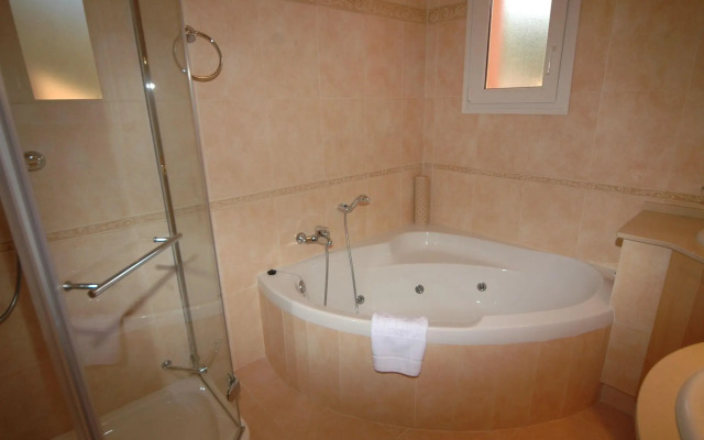 Marbella Beach Resort at Club Playa Real