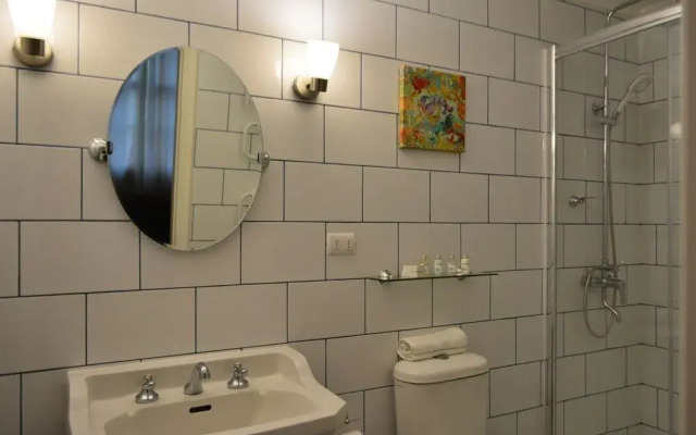 Wood Residence Hotel Boutique