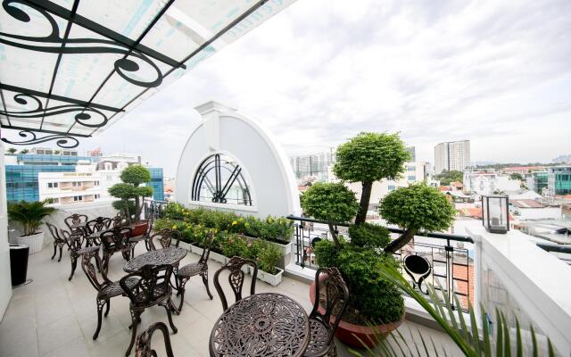 Le Saigon Hotel