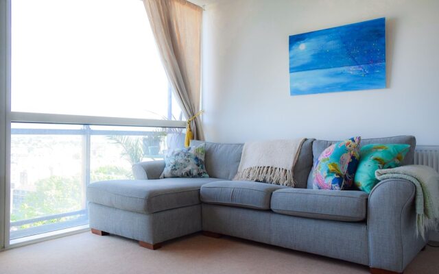 Beautiful 1 Bedroom Wandsworth Flat With Views