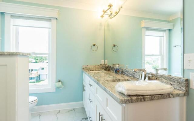 Clear Skies by Oak Island Accommodations