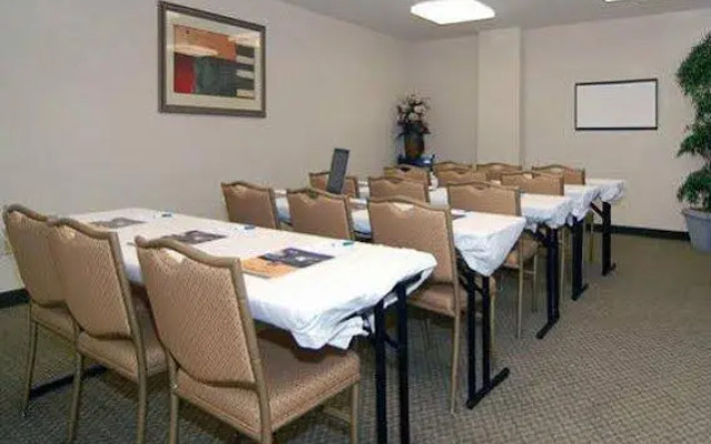 Red Roof Inn & Suites Galloway