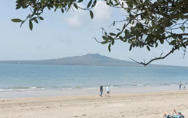 Carnmore Hotel Takapuna