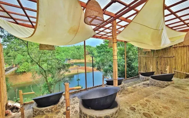 Sofia's Lake Resort