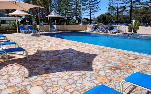 Southern Cross Beachfront Holiday Apartments