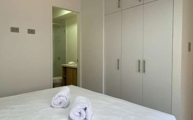 Amazing 2BR With Balcony in Miraflores