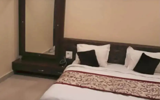 Hotel Saroj Sagar - Sagar