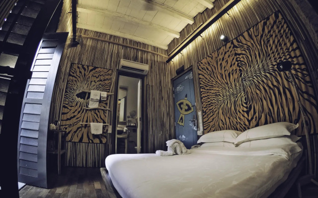 The Happy 8 Retreat @ Old Town